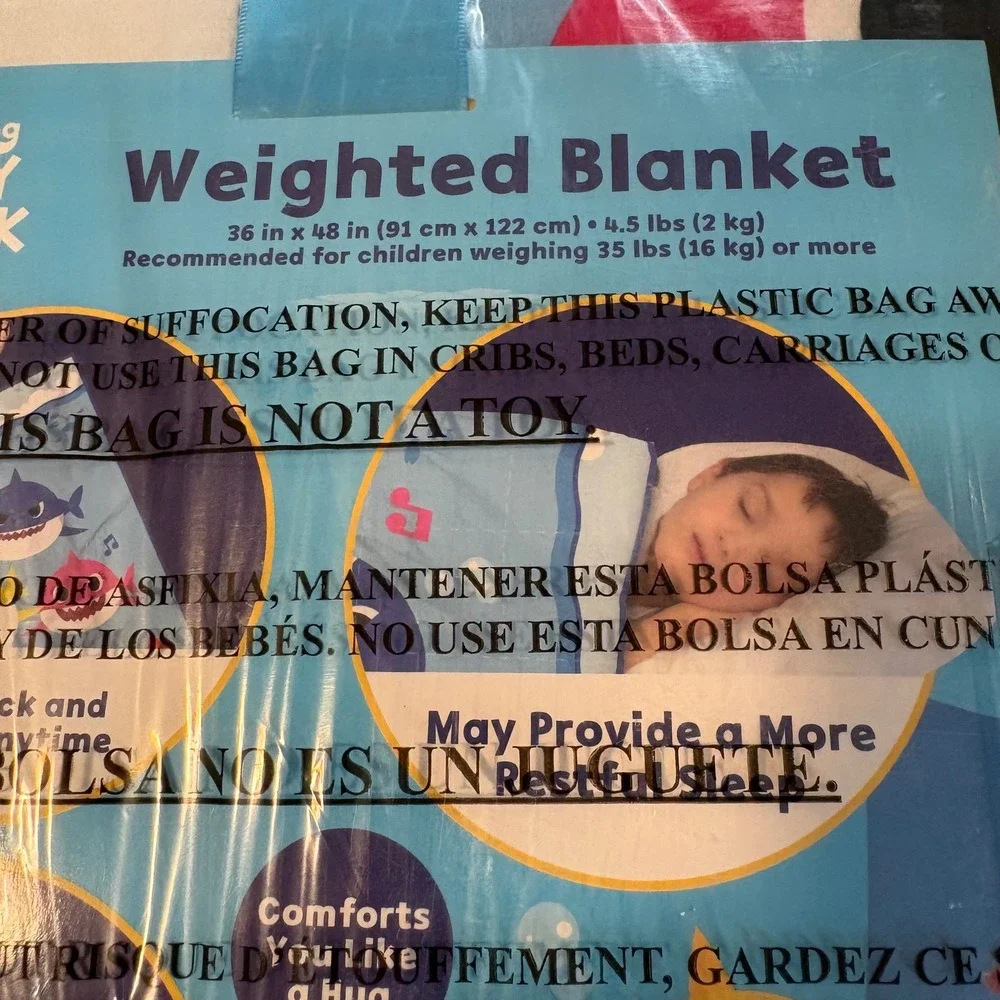 Pinkfong Baby‎ Shark Weighted Blanket Kids 36x48 Blue 4.5lb NEW